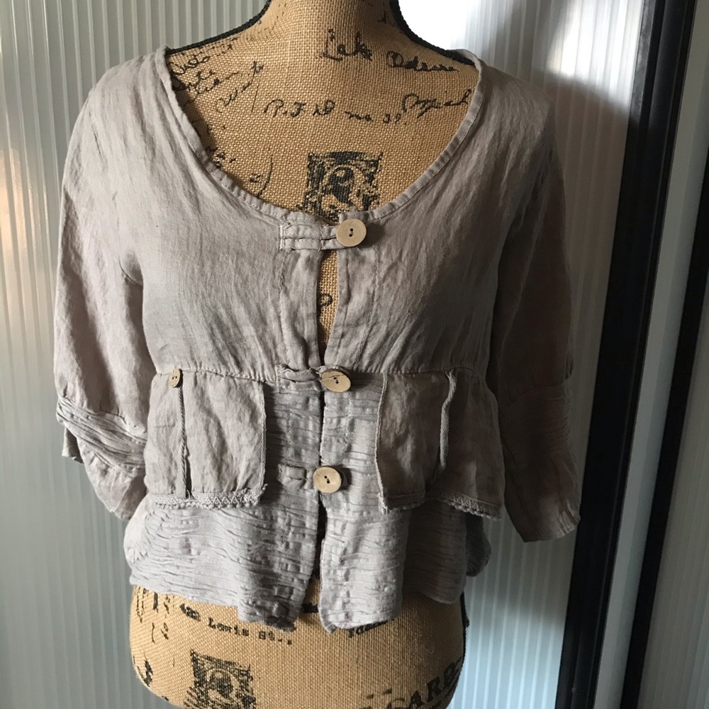 LinBlanc 100% linen short jacket/shirt. Beige.